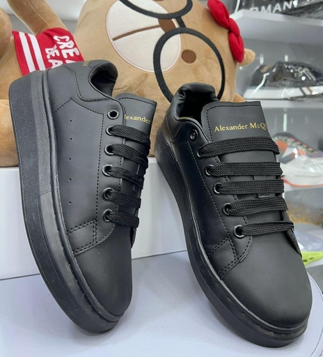 Alexander Mcqueen Negro Todo MQ7